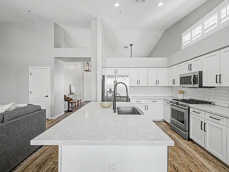 14736 N 100th Pl — Photo 11