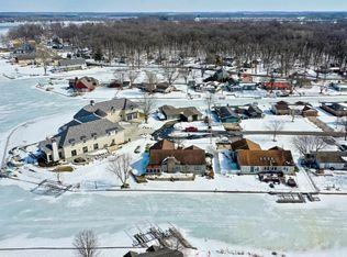 68900 Island Dr, Edwardsburg, MI 49112