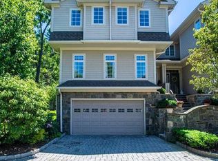 21 Kensington Ct, Tenafly, NJ 07670