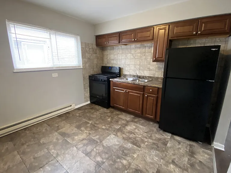 7218 Park Ave — Photo 3