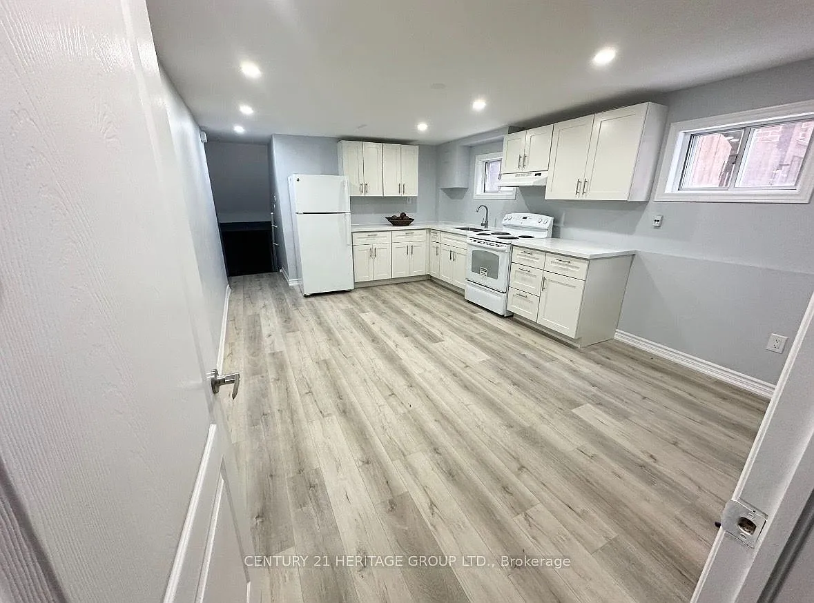2 bed, $1,700 — Photo 2