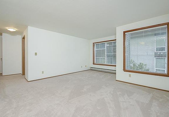 5th image of 4250 34th Ave W APT 203