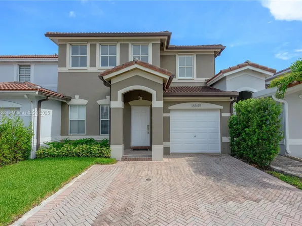 16549 SW 48th Ter, Miami, FL 33185