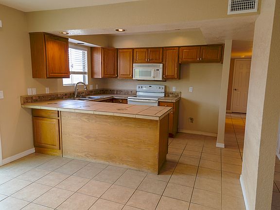 4th image of 3676 Swordfish Dr