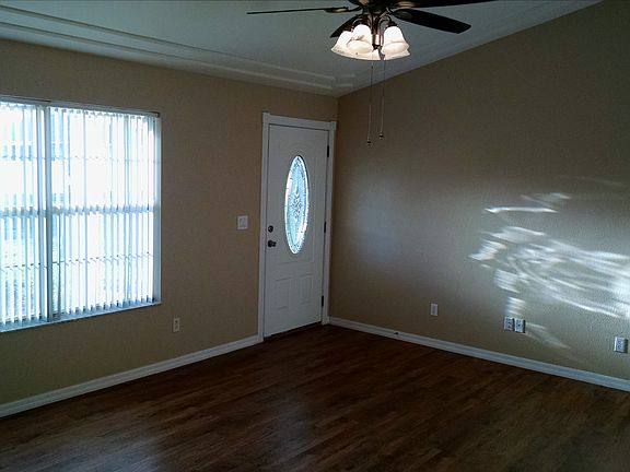 4th image of 960 SW Alexandria Blvd