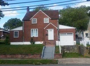 55 Carnegie Ave, Bridgeport, CT 06610