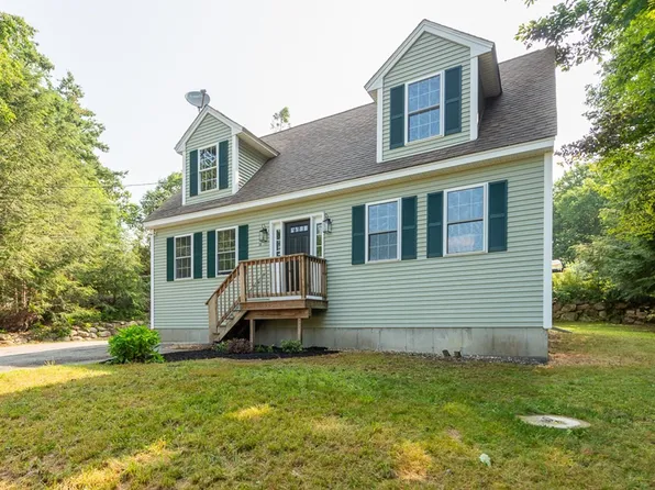 14 Spruce Dr, Ashburnham, MA 01430