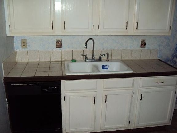 2nd image of 6813 Glenwood Dr