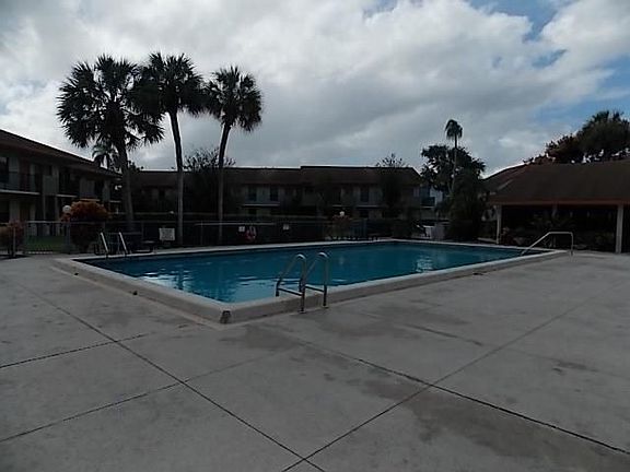 3rd image of 5485 Courtyard Dr #5485