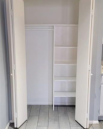 5th image of 2110 Wilcrest Dr APT 113