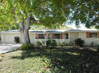5230 Cape Leyte Dr, Sarasota, FL 34242