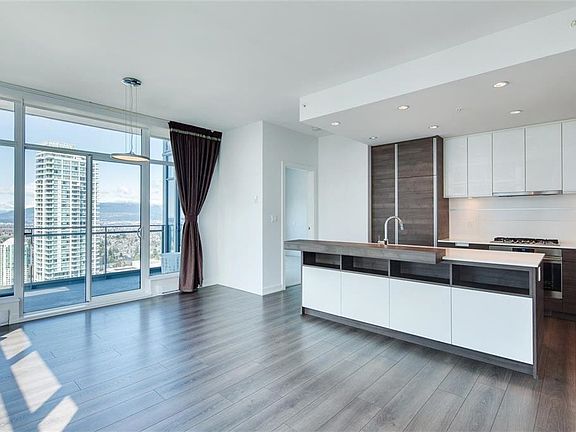 4th image of 4688 Kingsway Way