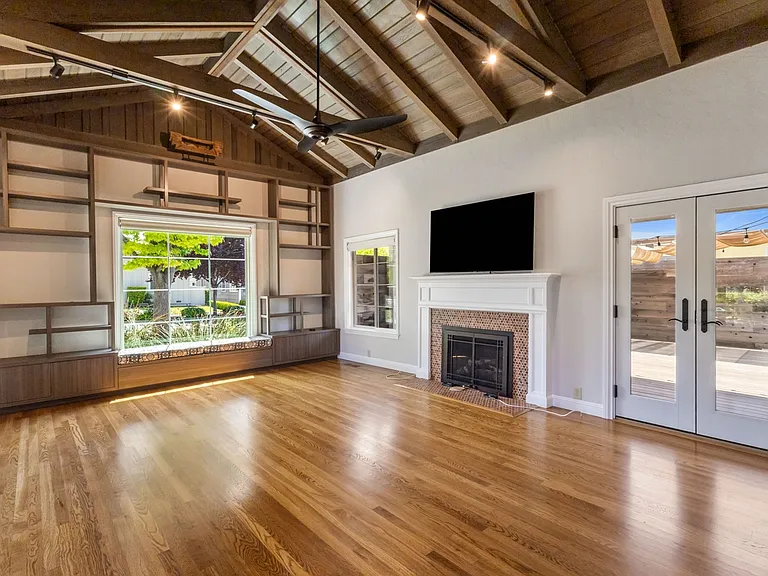 150 Alviso St — Photo 7