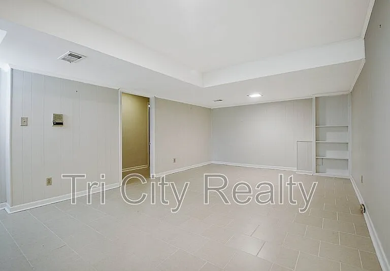630 Hawthorne Pl — Photo 42