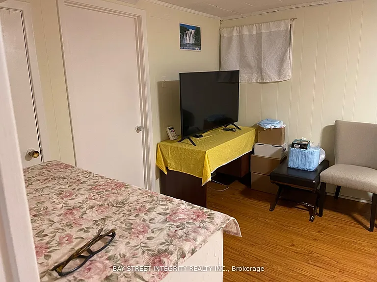 112 Combermere Dr #BASEMENT — Photo 12