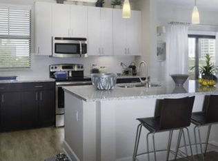 Beacon 430, Saint Petersburg, FL 33701