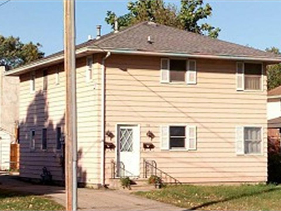 1st image of 514 1st St NE #514