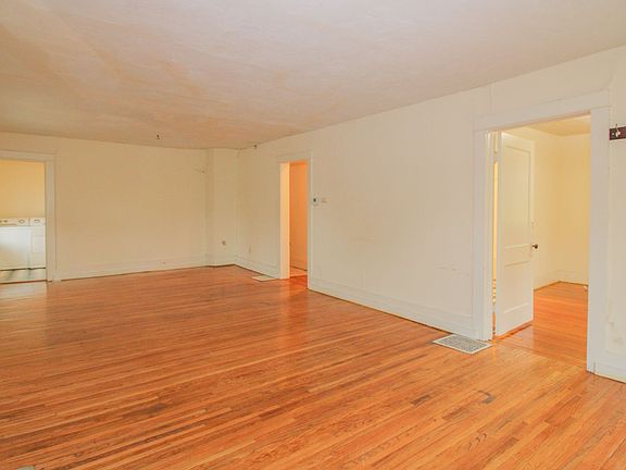 4th image of 1721 Cliff Dr