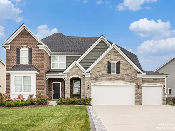 5675 Whispering Springs Dr, Ann Arbor, MI 48108