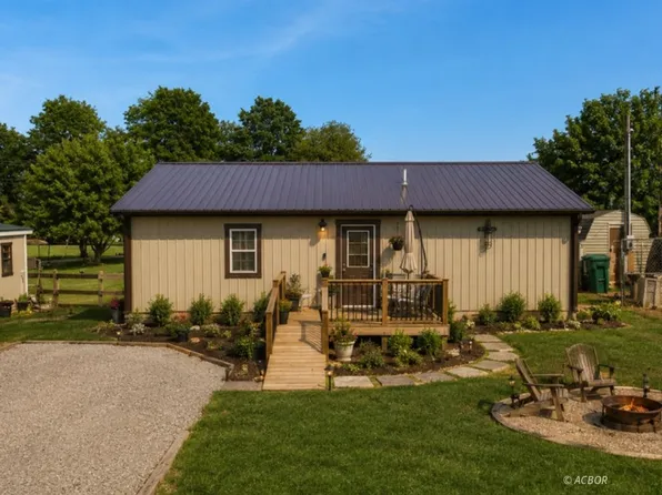 28634 Tackerville Rd, Racine, OH 45771
