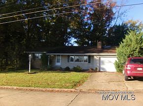 1st image of 1728 Forest Hills Dr