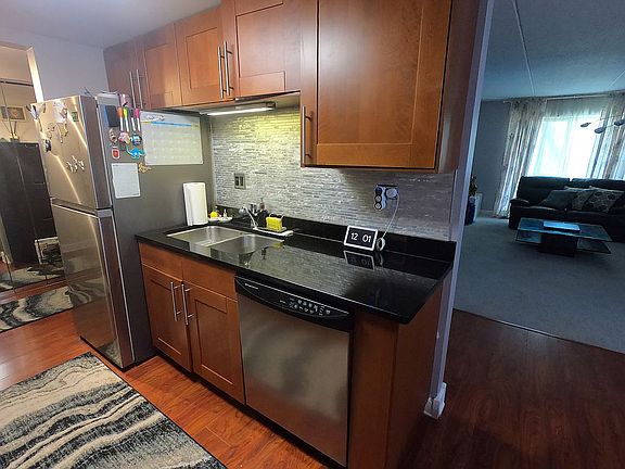 5th image of 500 Redondo Dr APT 408