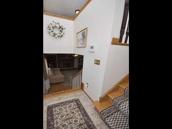 3rd image of 23 Glover Dr