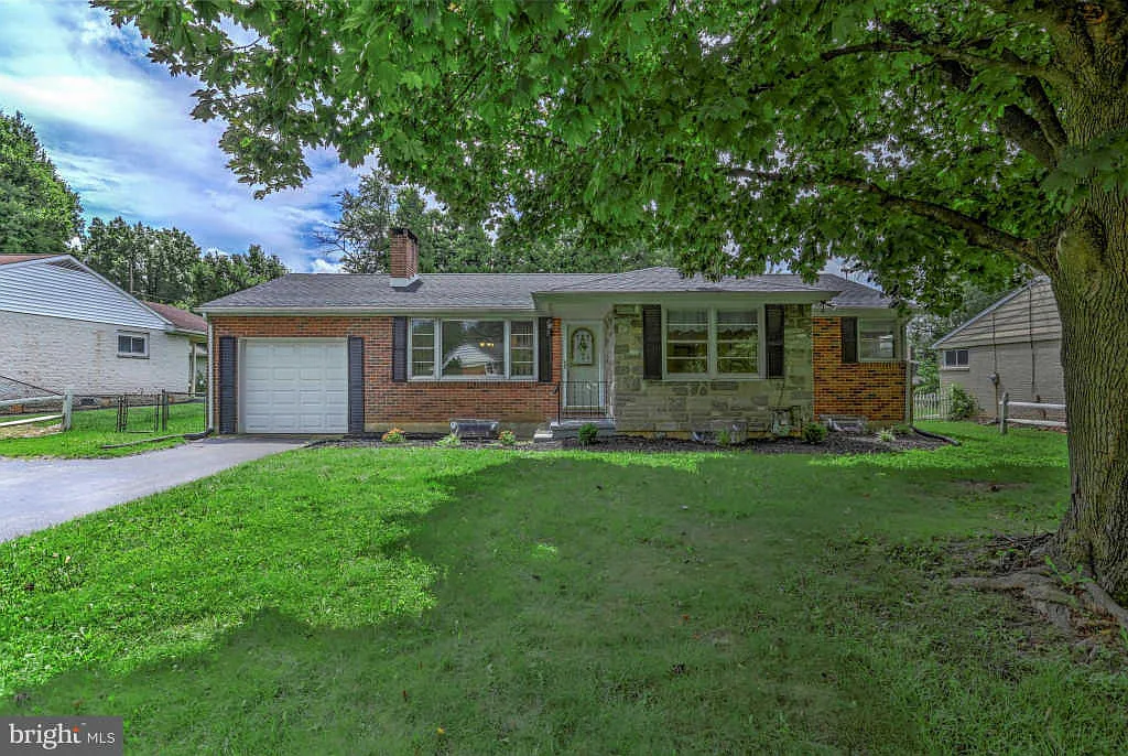 2432 Cambridge Rd photo 1