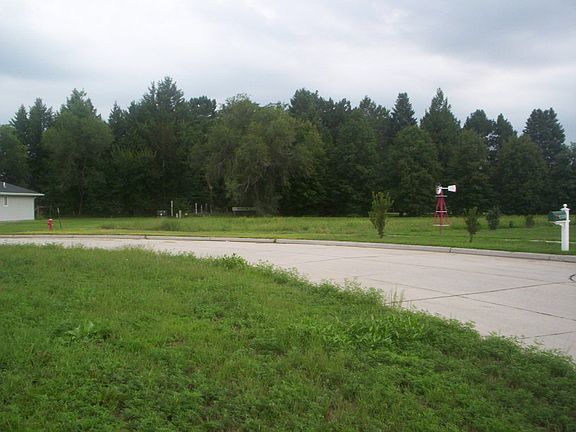5th image of Sunrise Acres