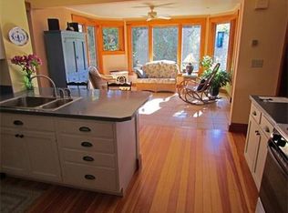 17 Florence Rd, Northampton, MA 01062