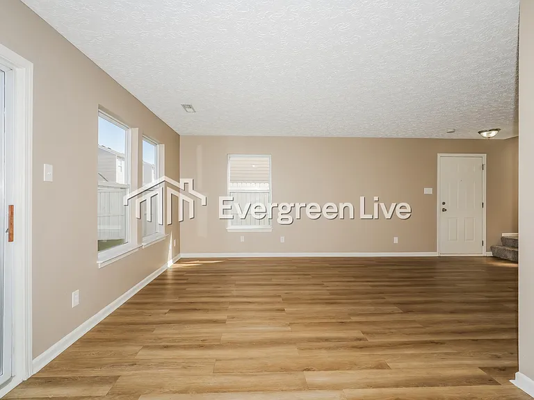 6758 Pembridge Way — Photo 7
