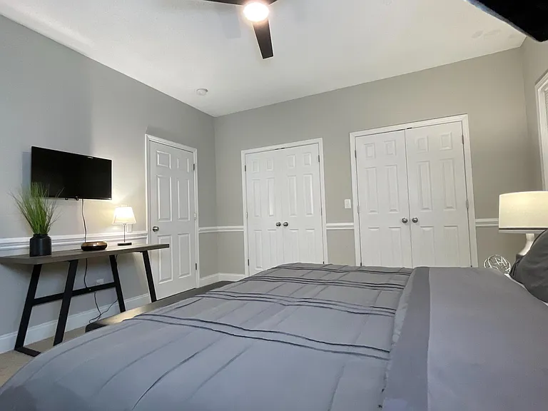 169 E Grand Ave #101 — Photo 24