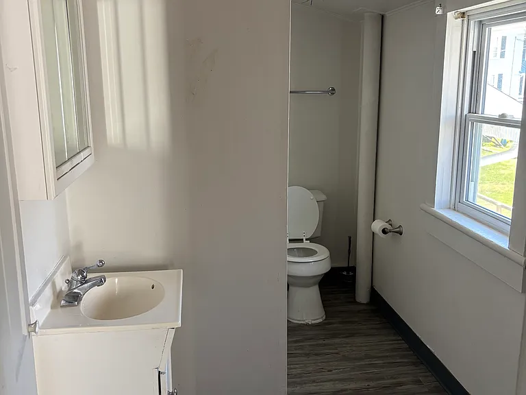 538 Nichols St #2 — Photo 12