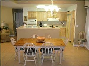 3rd image of 4427 Southwinds Dr