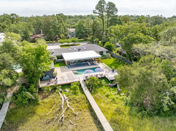 92 Chadwick Dr, Charleston, SC 29407