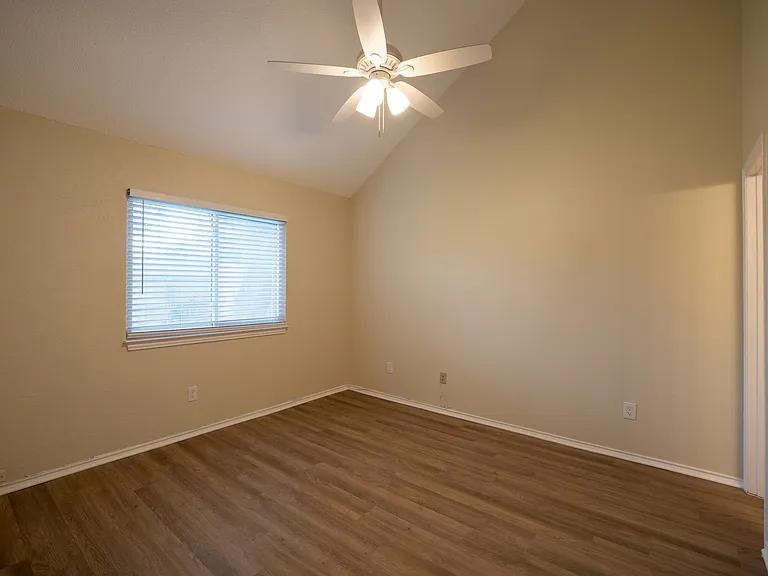 6307 Avery Island Ave — Photo 12