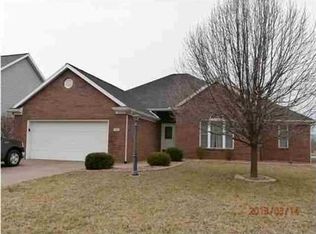 4865 Lincoln Pointe Dr, Newburgh, IN 47630