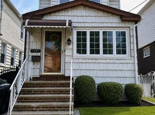 11451 114th St, South Ozone Park, NY 11420