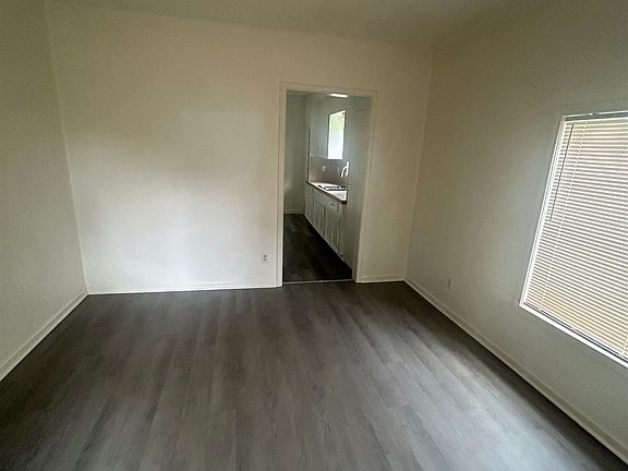 2nd image of 1022 Wilson St