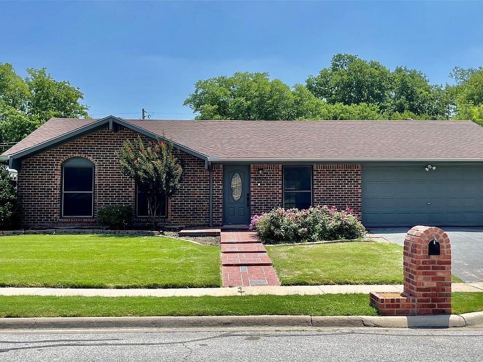 1st image of 6512 Charmaine Dr