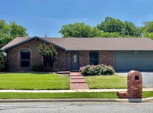 6512 Charmaine Dr, Watauga, TX 76148