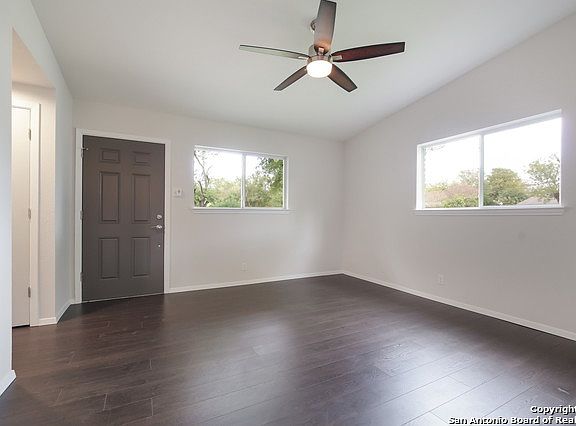 4th image of 5030 Village Trail Dr