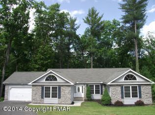 105 Mackenzie Ct, Stroudsburg, PA 18360