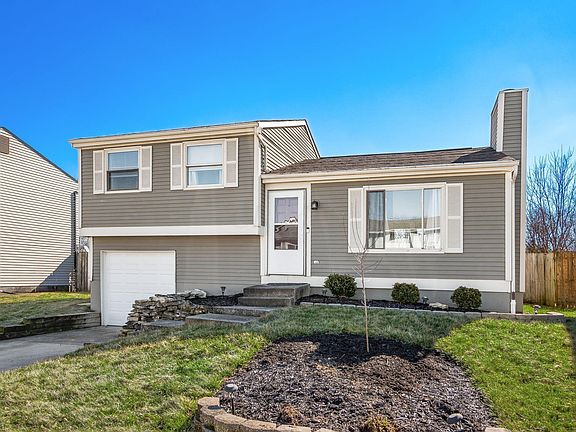 3rd image of 6827 Stockton Ln
