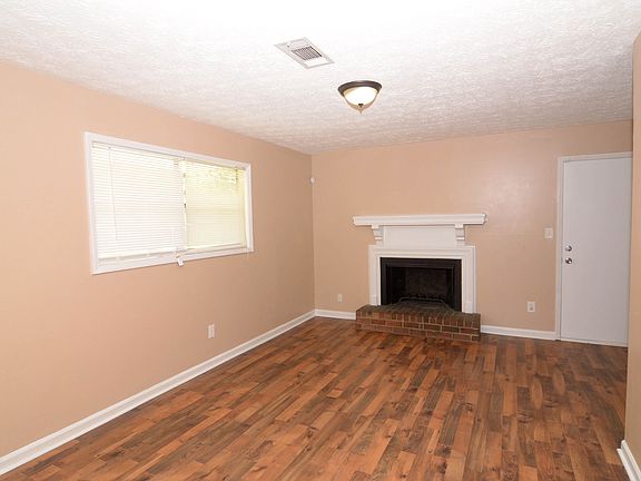 3rd image of 3436 Estes Park Dr