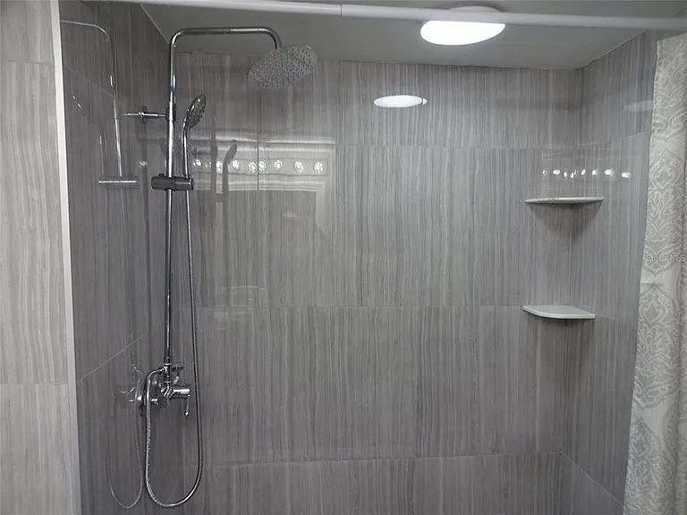 123 Blue Point Way #100 — Photo 16