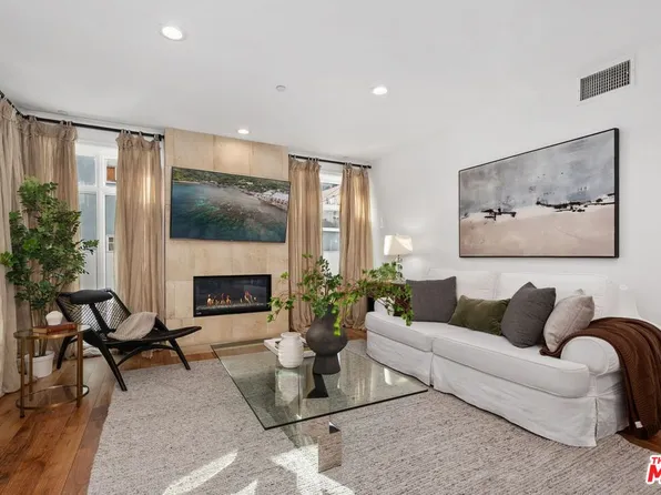 447 N Doheny Dr APT 102, Beverly Hills, CA 90210