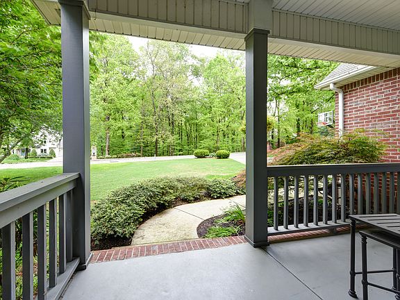 4th image of 121 Clinchcrest Dr