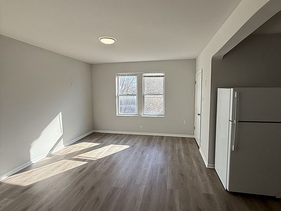 3rd image of 2123 S 51st Ct APT 206