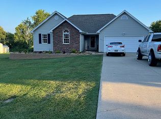 502 J D Buchanan Rd, Hanson, KY 42413